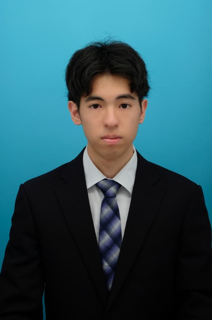 代表の顔写真